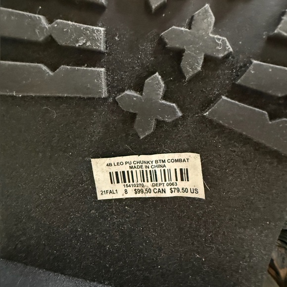 Torrid Animal Print Lace-Up Boots 8W - Picture 8 of 8